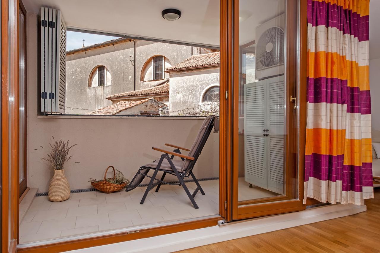 Apartment Campanile Rovinj Eksteriør bilde