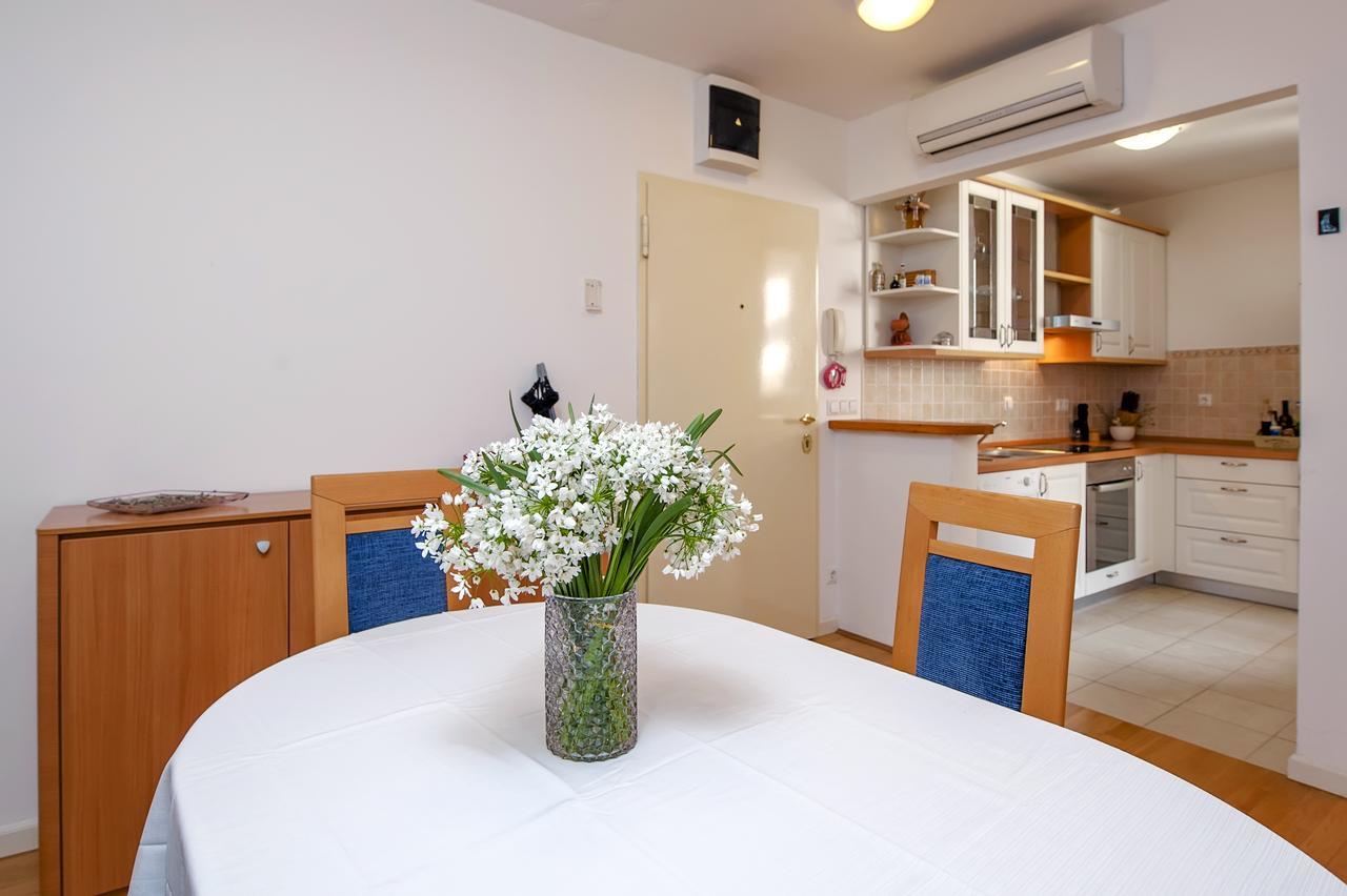 Apartment Campanile Rovinj Eksteriør bilde
